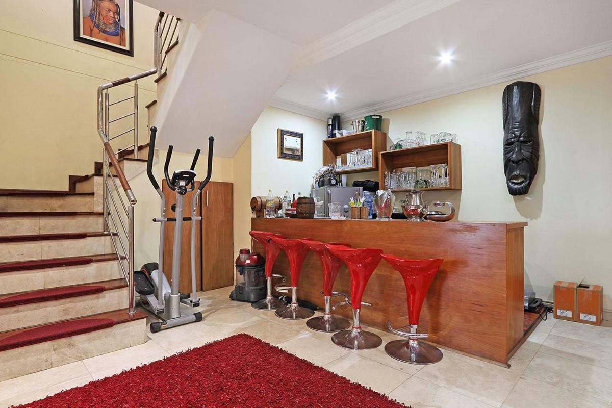 Natalie Guesthouse Bloubergstrand Exteriér fotografie